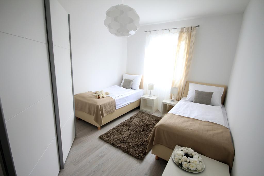 Apartments Villa Mantinela Malinska Cameră foto