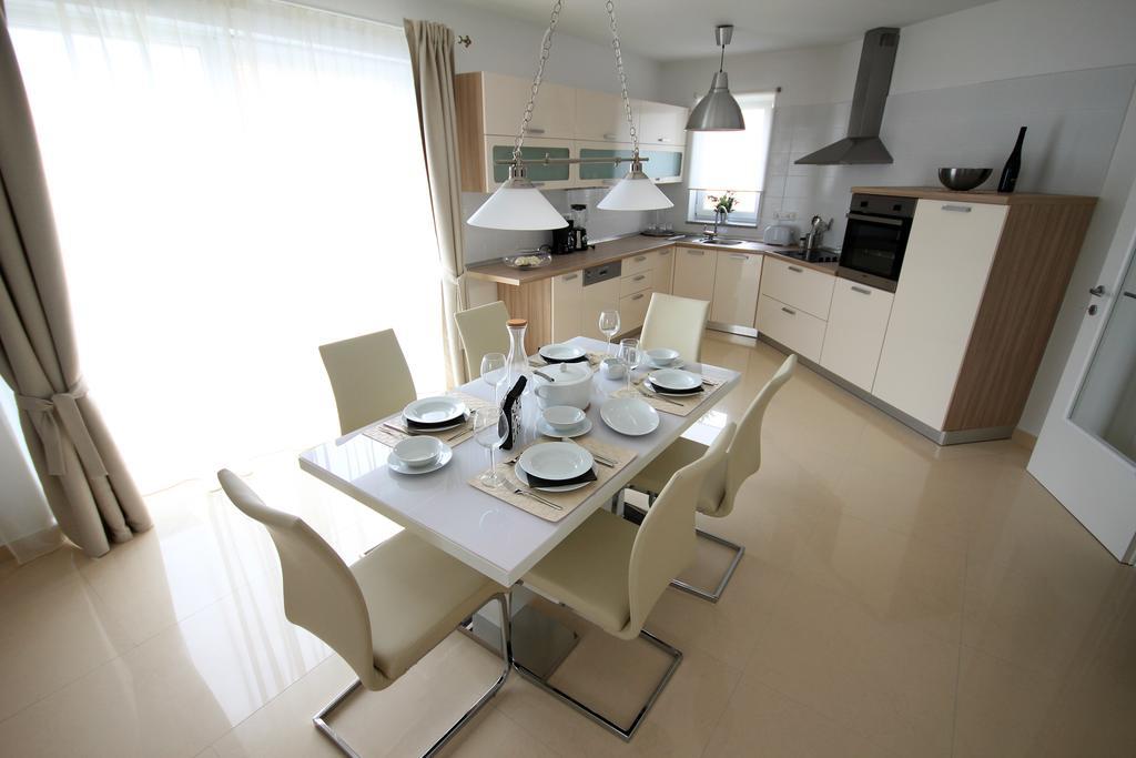 Apartments Villa Mantinela Malinska Cameră foto